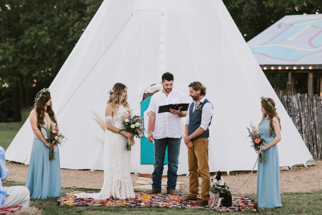 bohemian-rancho-pillow-wedding-1219-5seKpU Rancho Pillow