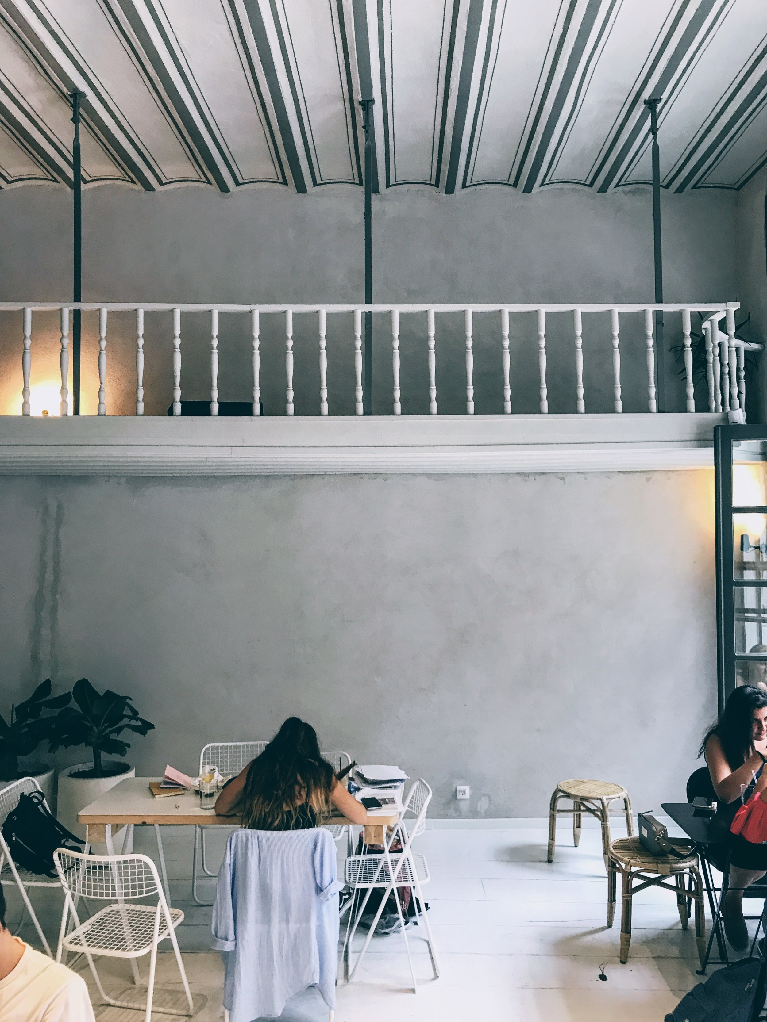 Ypsilon-TravelFoodPeople-04 Ypsilon