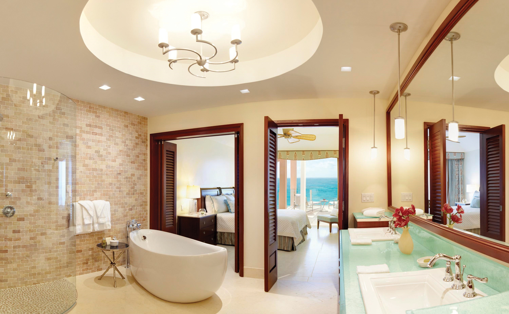 ClubSuite-01 The Reefs Resort & Club