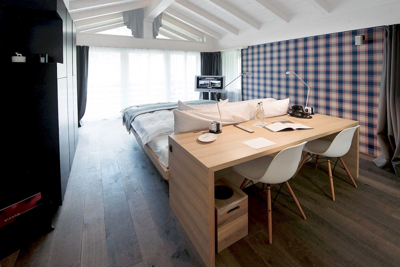 CERVO-ContemporaryDeluxeRoom-01 CERVO Mountain Resort