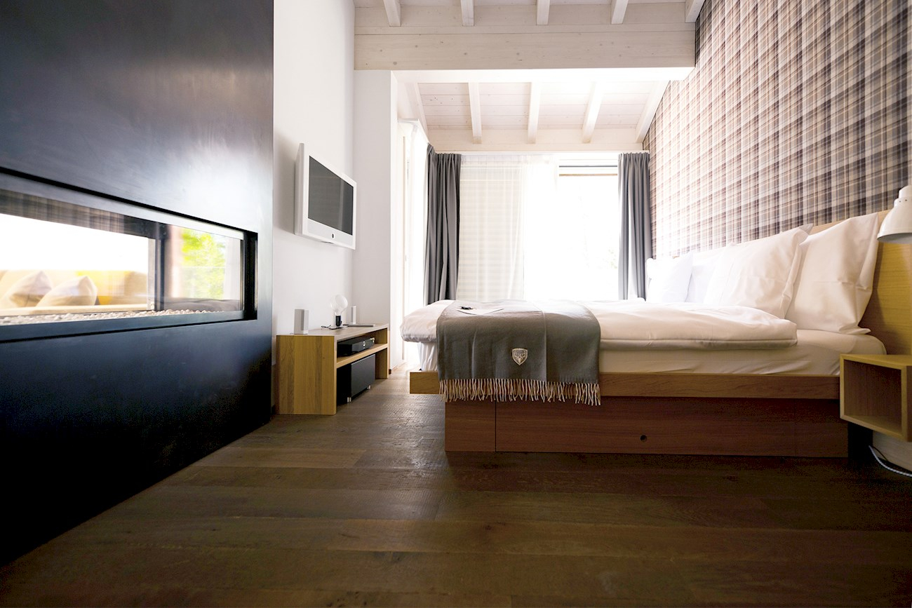 CERVO-PanoramicLivingSuite-02 CERVO Mountain Resort