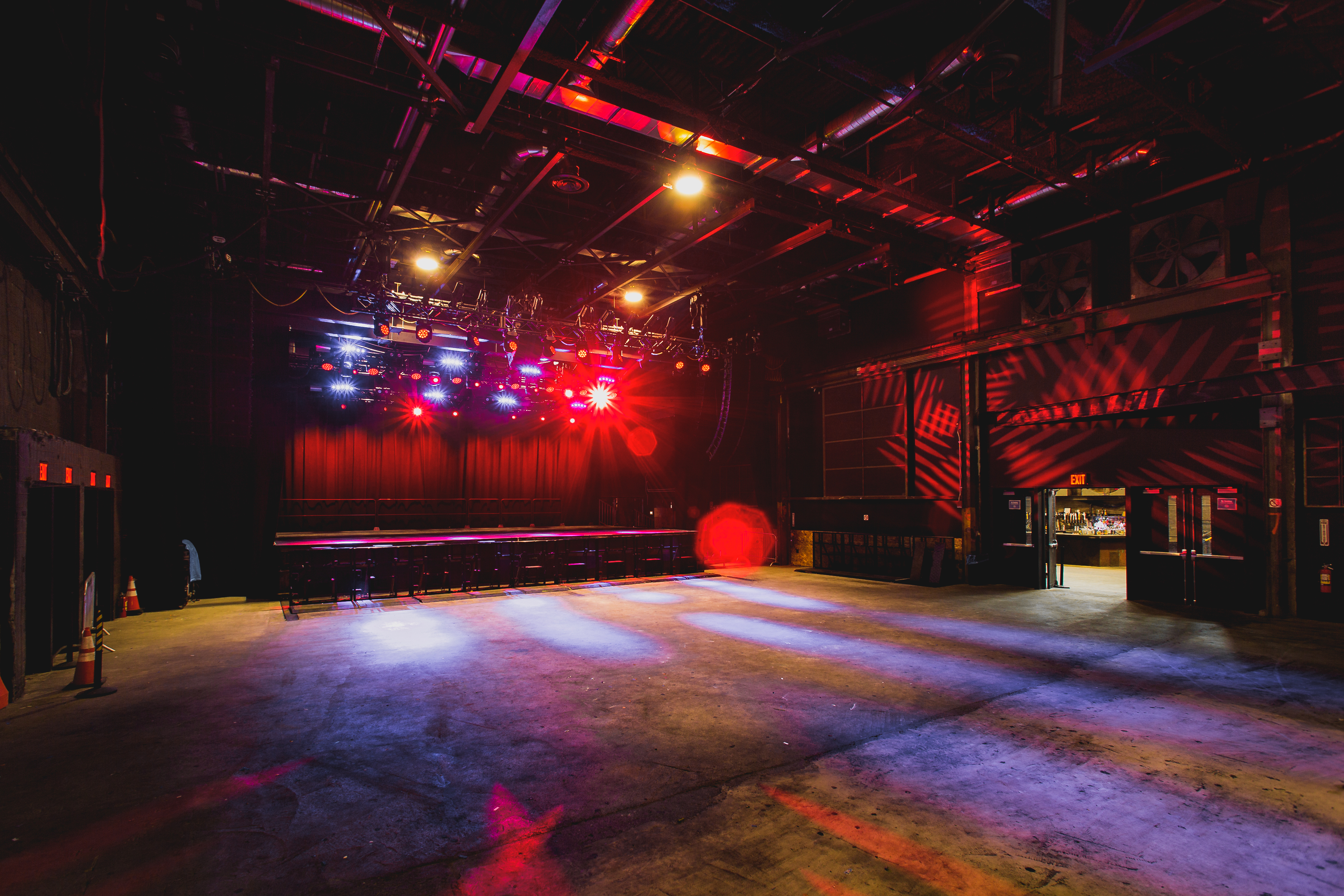 TheVenueReport-BrooklynSteel-07-5vV5Te Brooklyn Steel