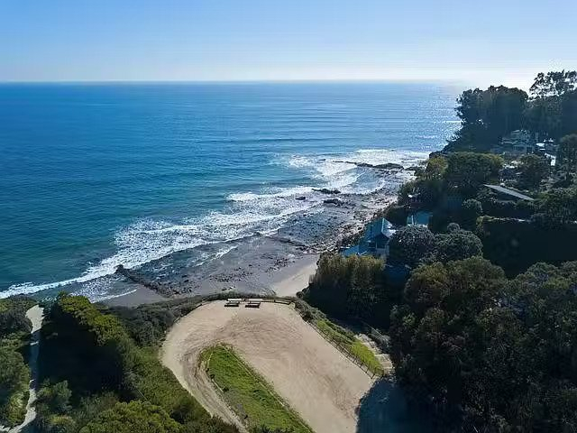 1704482680800-36 The Zumirez Four