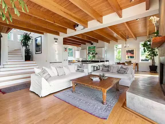 1704482681530-3 The Zumirez Four