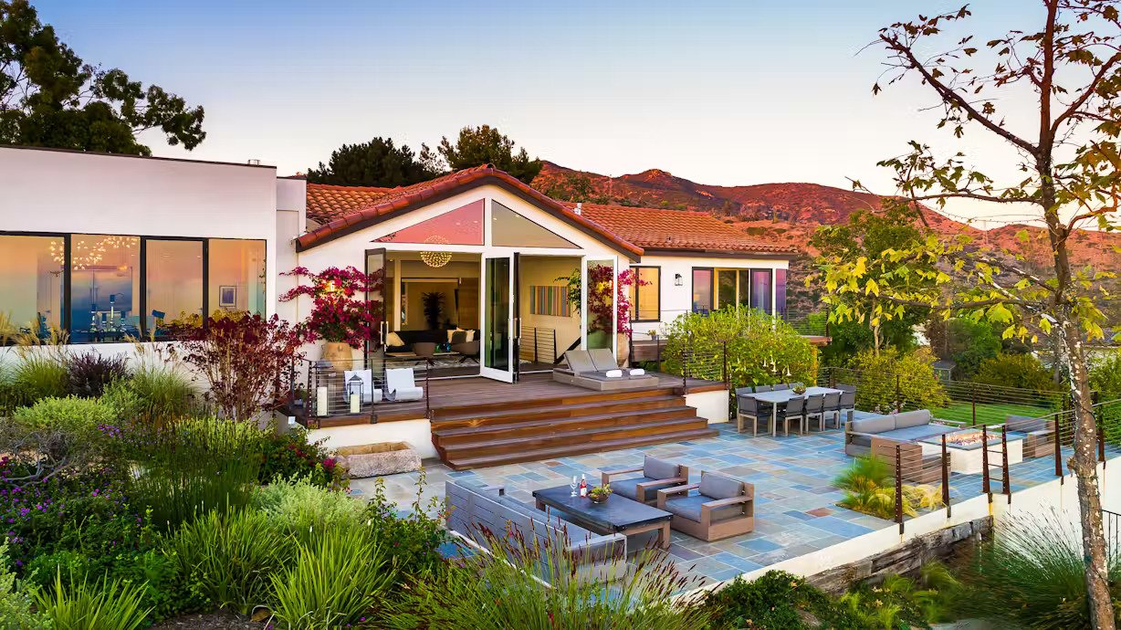 1705976693719-171027_27450CalicutRd-ELITE-60 Latigo View Malibu