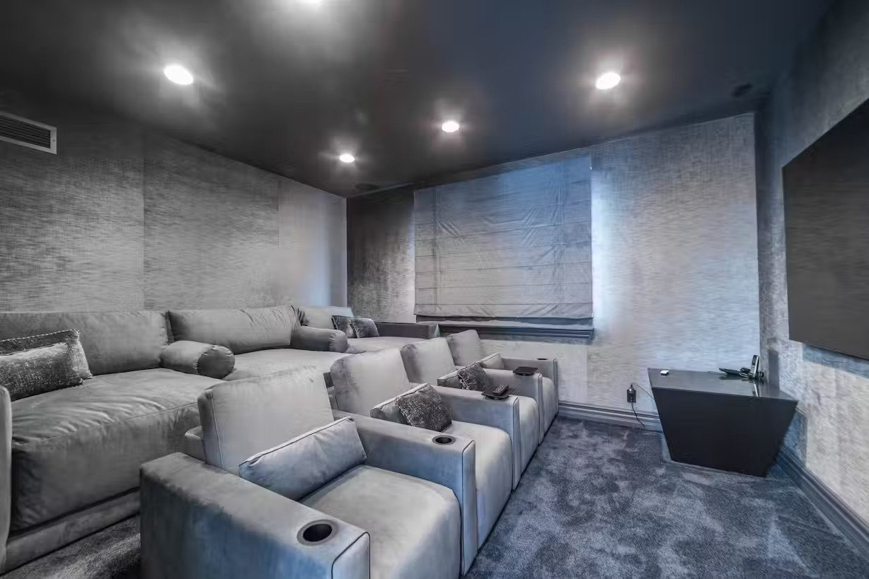 1704229598442-Theater Room The Broad Beach One