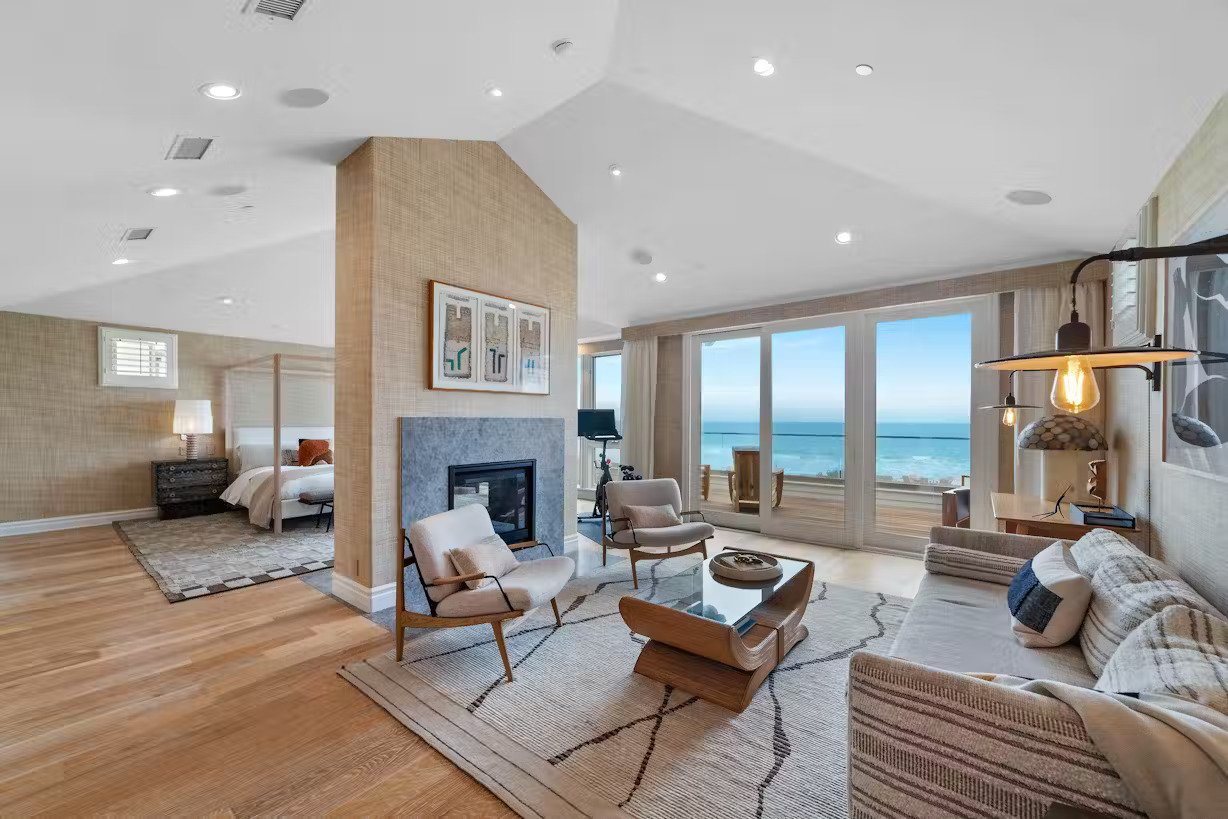 1704229600669-Living Room (1) (1) The Broad Beach One