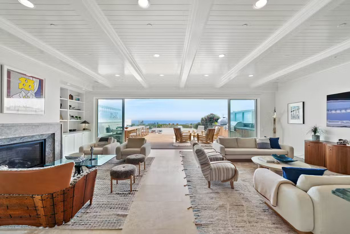 1704229609766-Family Room The Broad Beach One