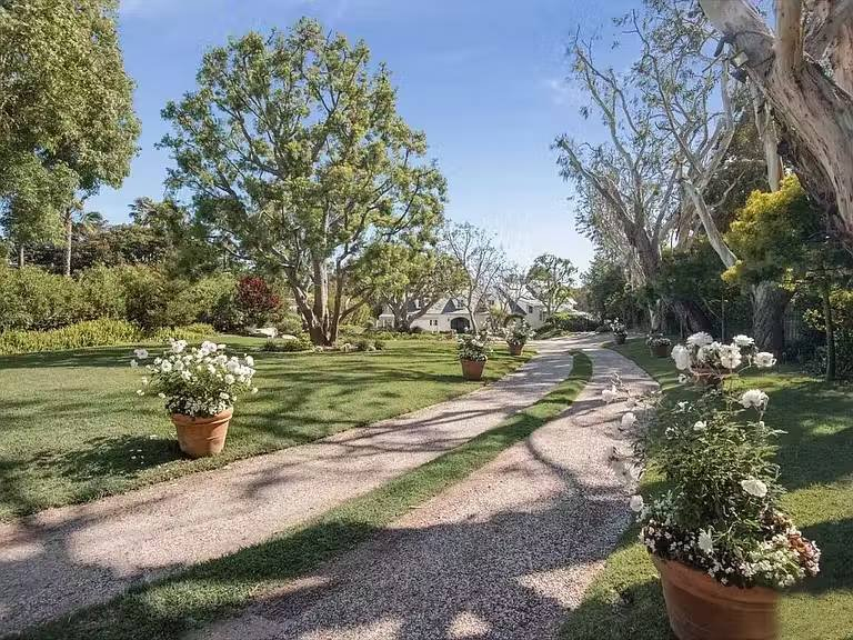 1704561691140-1 The Zumirez Three