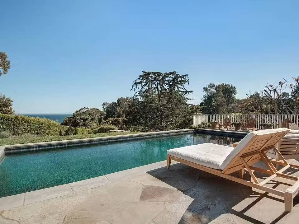 1704561691471-6 The Zumirez Three