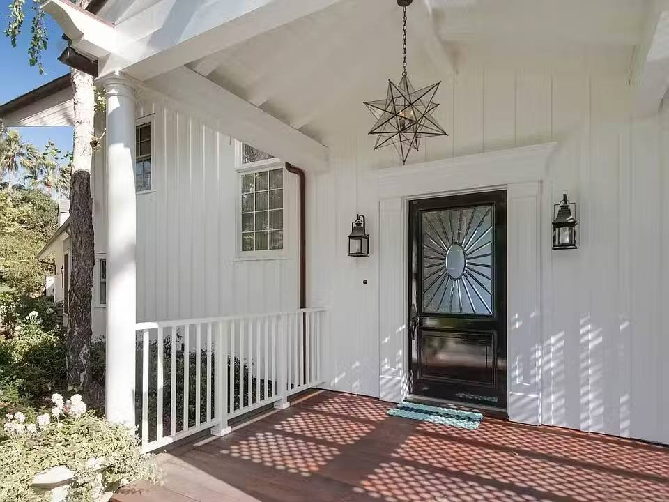 1704561691611-13 The Zumirez Three