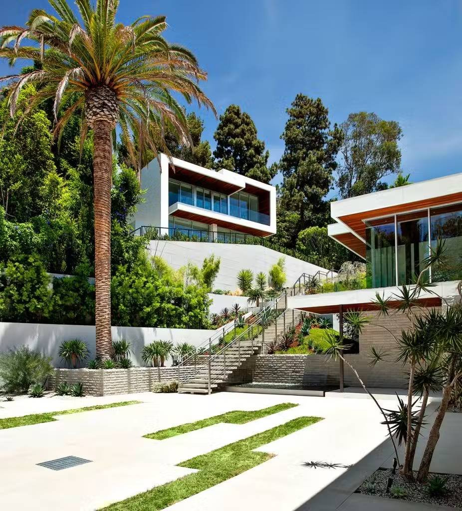 The Sunset Plaza One