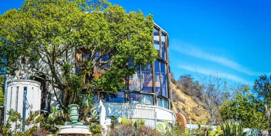 1709073360920-tun 9 Rustic Mountain Temple