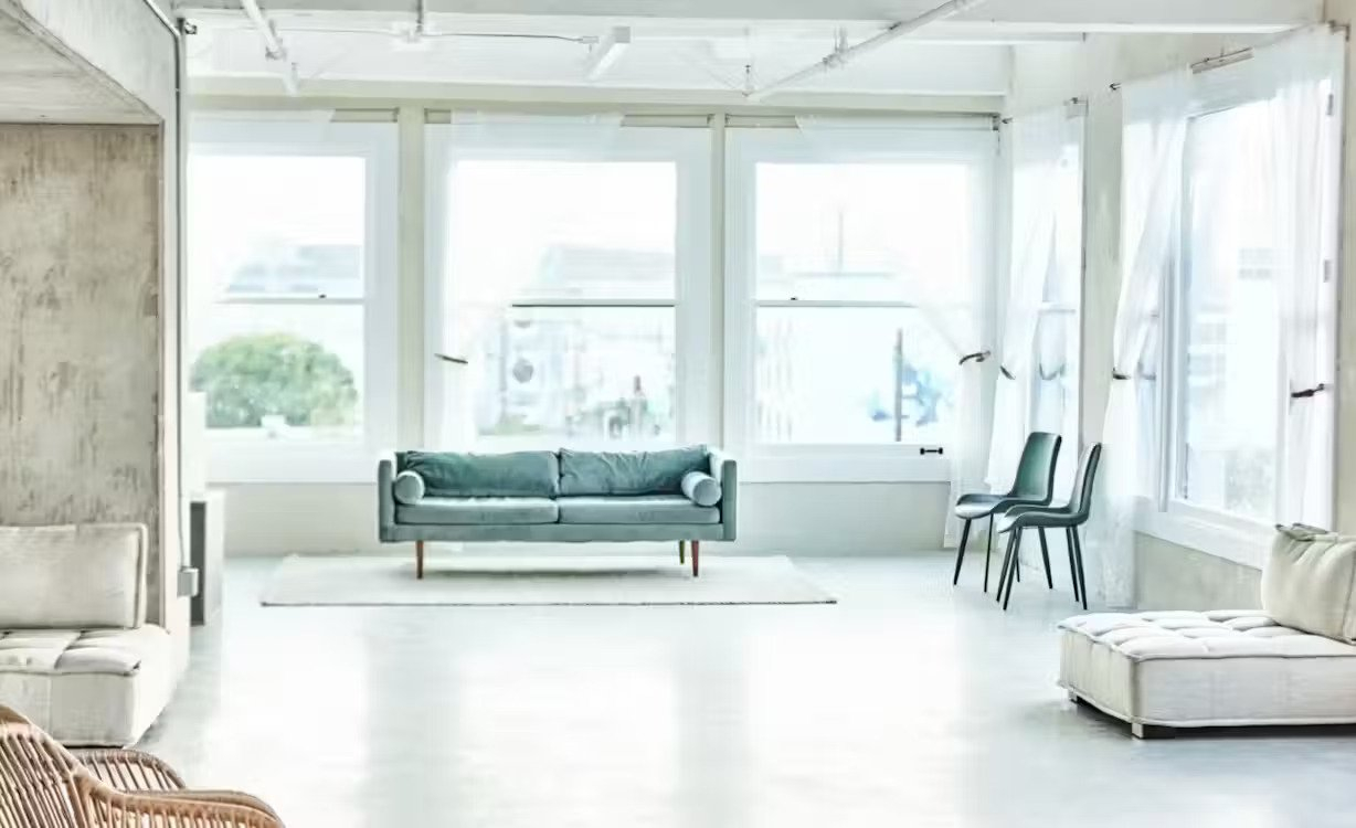 62306-07582827441696014381 Arts District Daylight Studio With Skyline