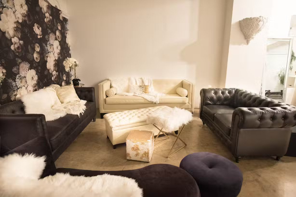 62990-816461475561699043815 Skyline Grand: Downtown High End Loft