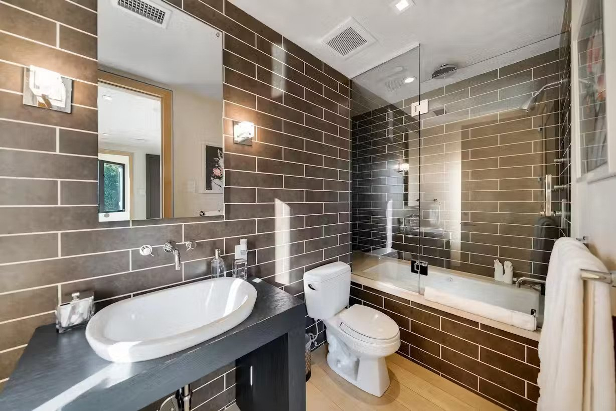 1707519198526-2 Blue Jay Modern