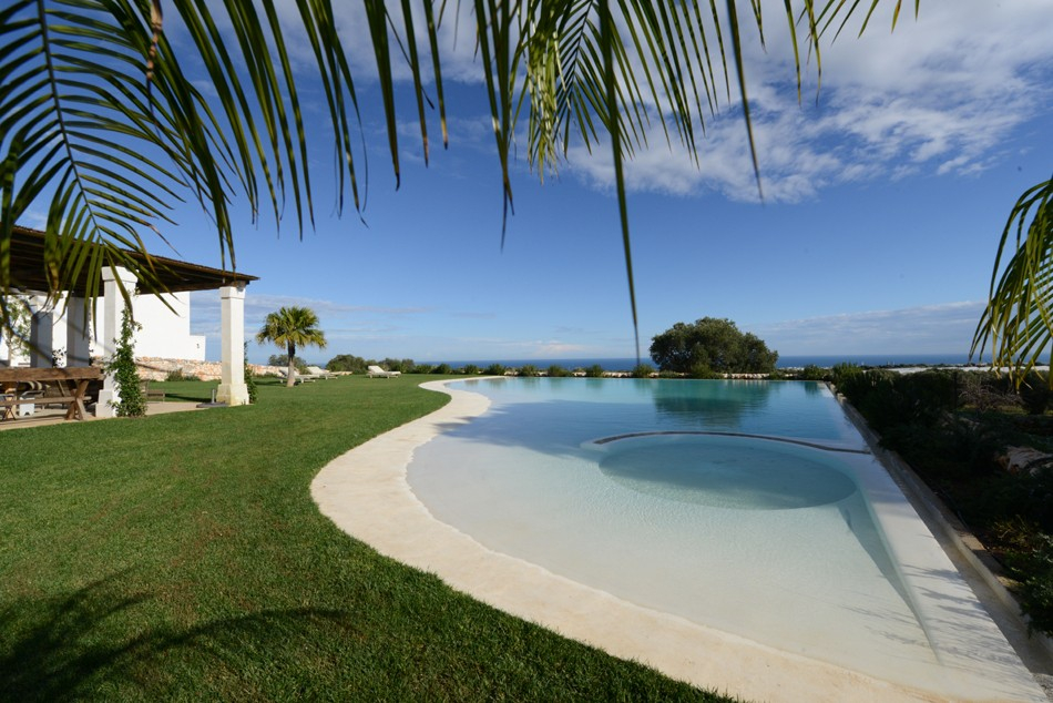 mainpoolandpoolhouse_web_opt Masseria Petrarolo