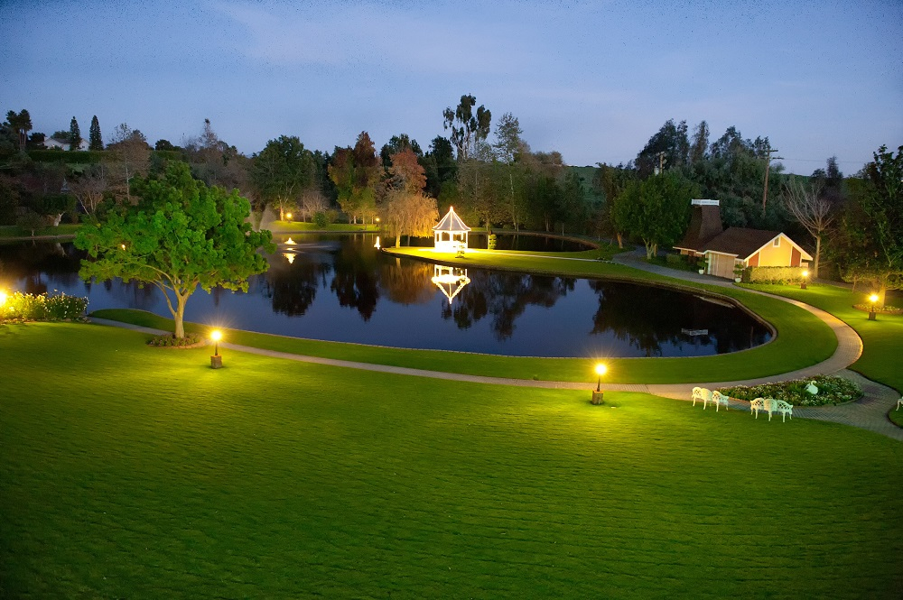 Lake-smaller Grand Tradition Estate and Gardens