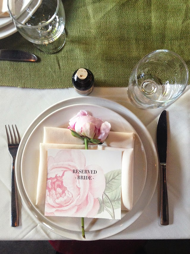 Heart of Gold Wedding Reception Decor 10 Frankies 457 Spuntino