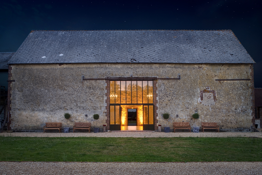 La Grange sur l'Eau by José Baretto Domaine des Evis