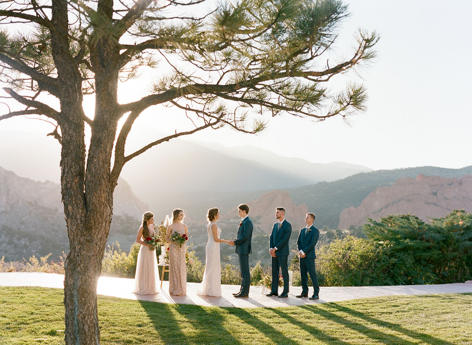 TheVenueReport-GardenOfTheGods-CassidyBrooke-07 Garden of the Gods Resort and Club