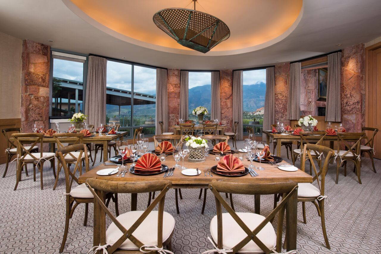 Hill Room_dinner set Garden of the Gods Resort and Club