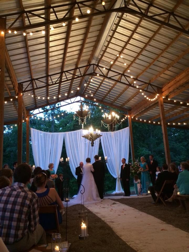 Chelsey wedding copy The Hideaway at Reeds Estate