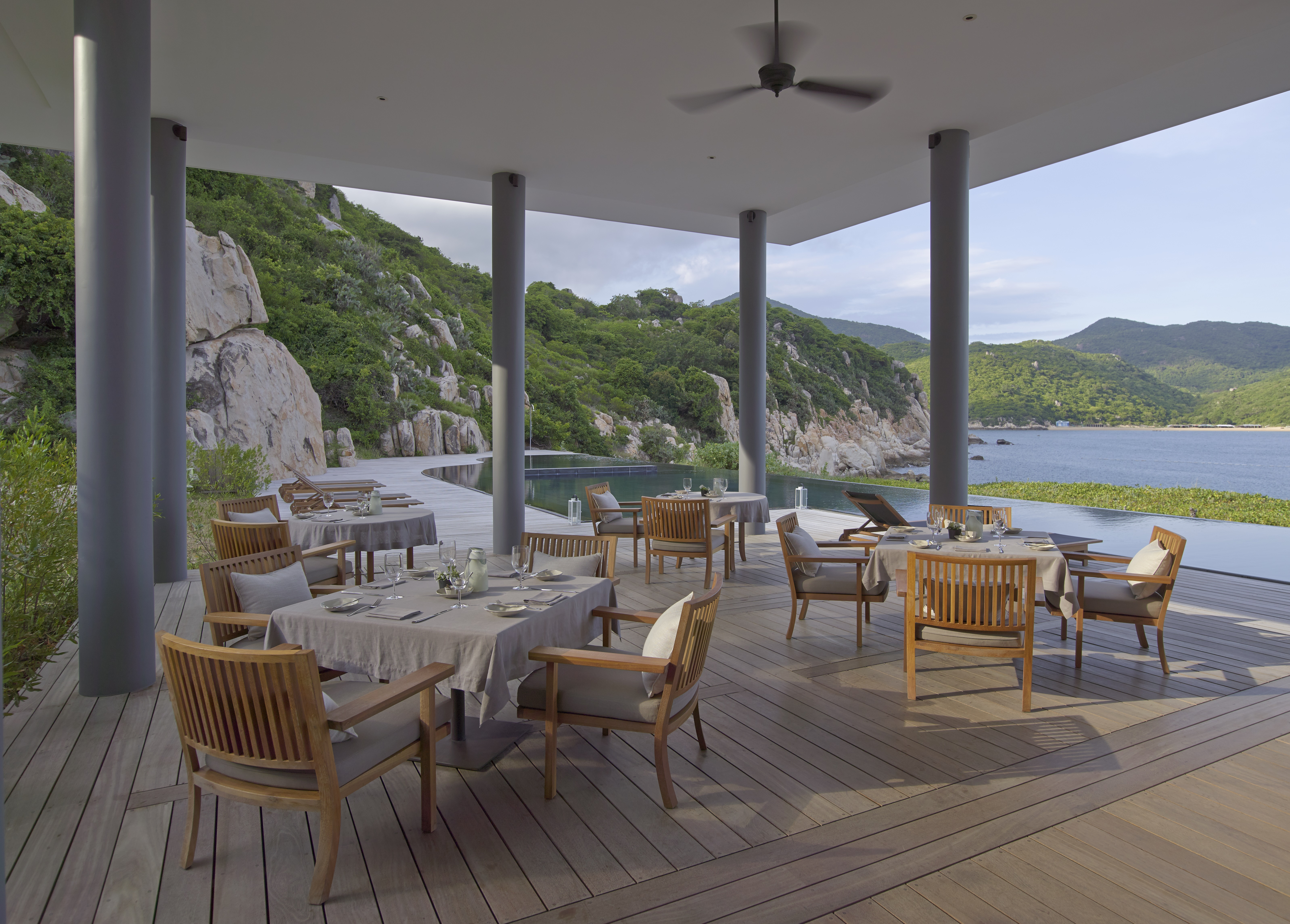 RS866_Amanoi - Beach Club_Dining Area Amanoi