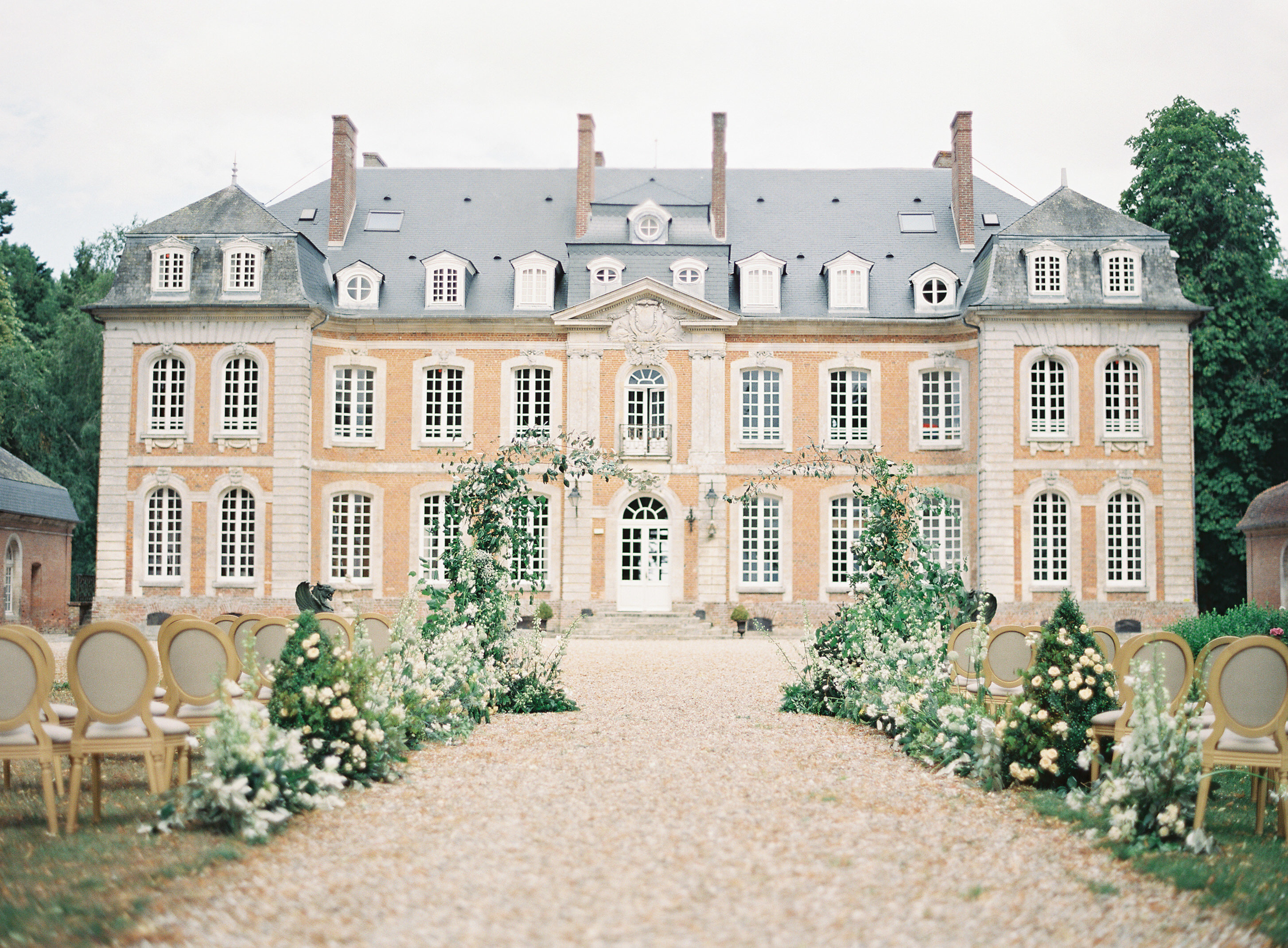 KaylaBarker_Workshop_Day1_WedShoot_WhiskersandWillow_020 Château de Carsix