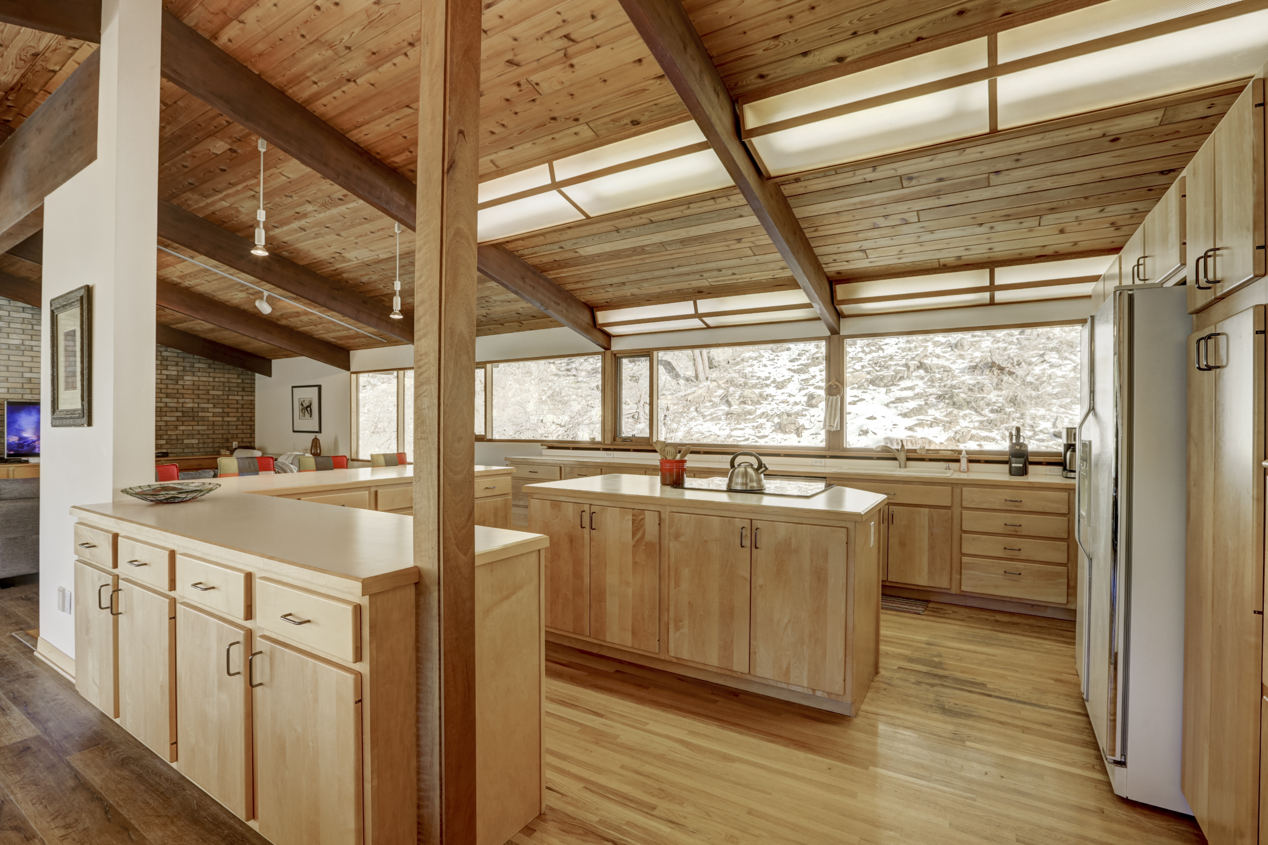 Valley Ln-12 The Deck House