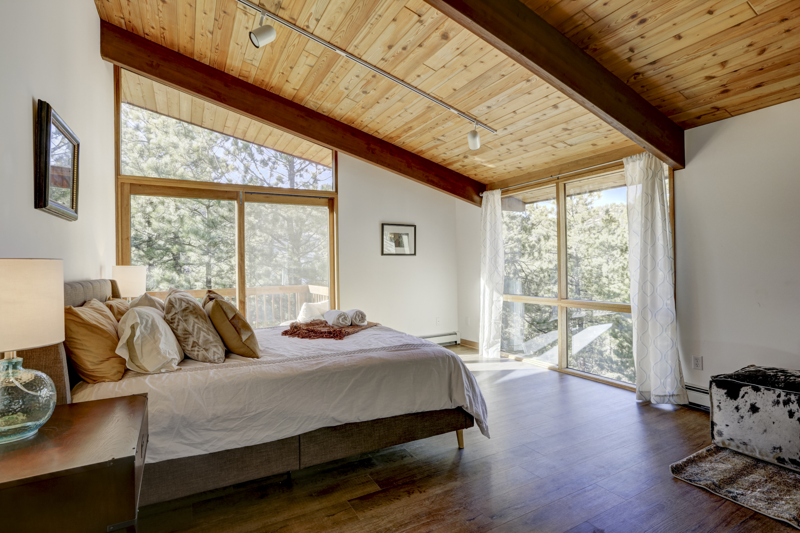 Valley Ln-24 The Deck House