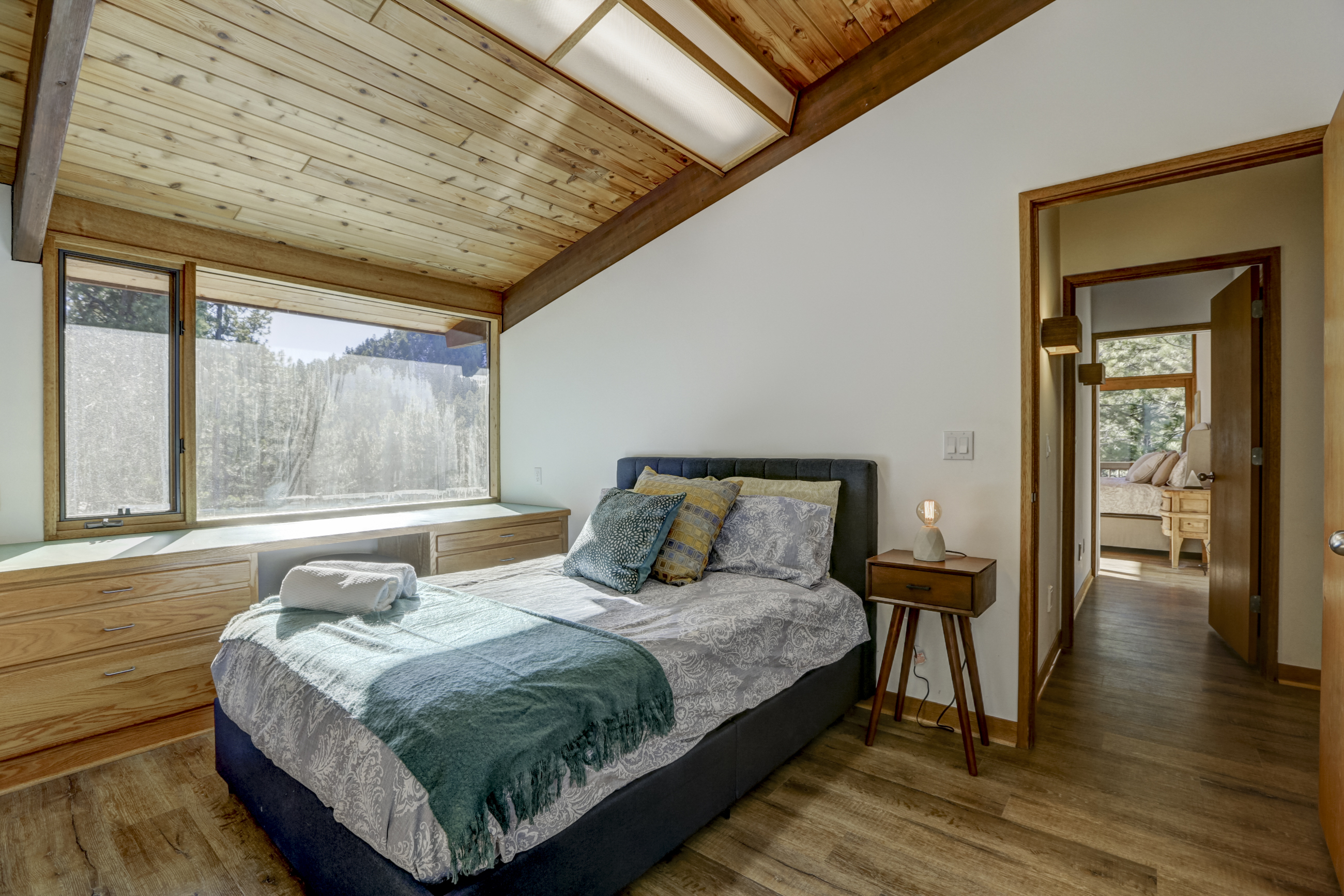 Valley Ln-25* The Deck House