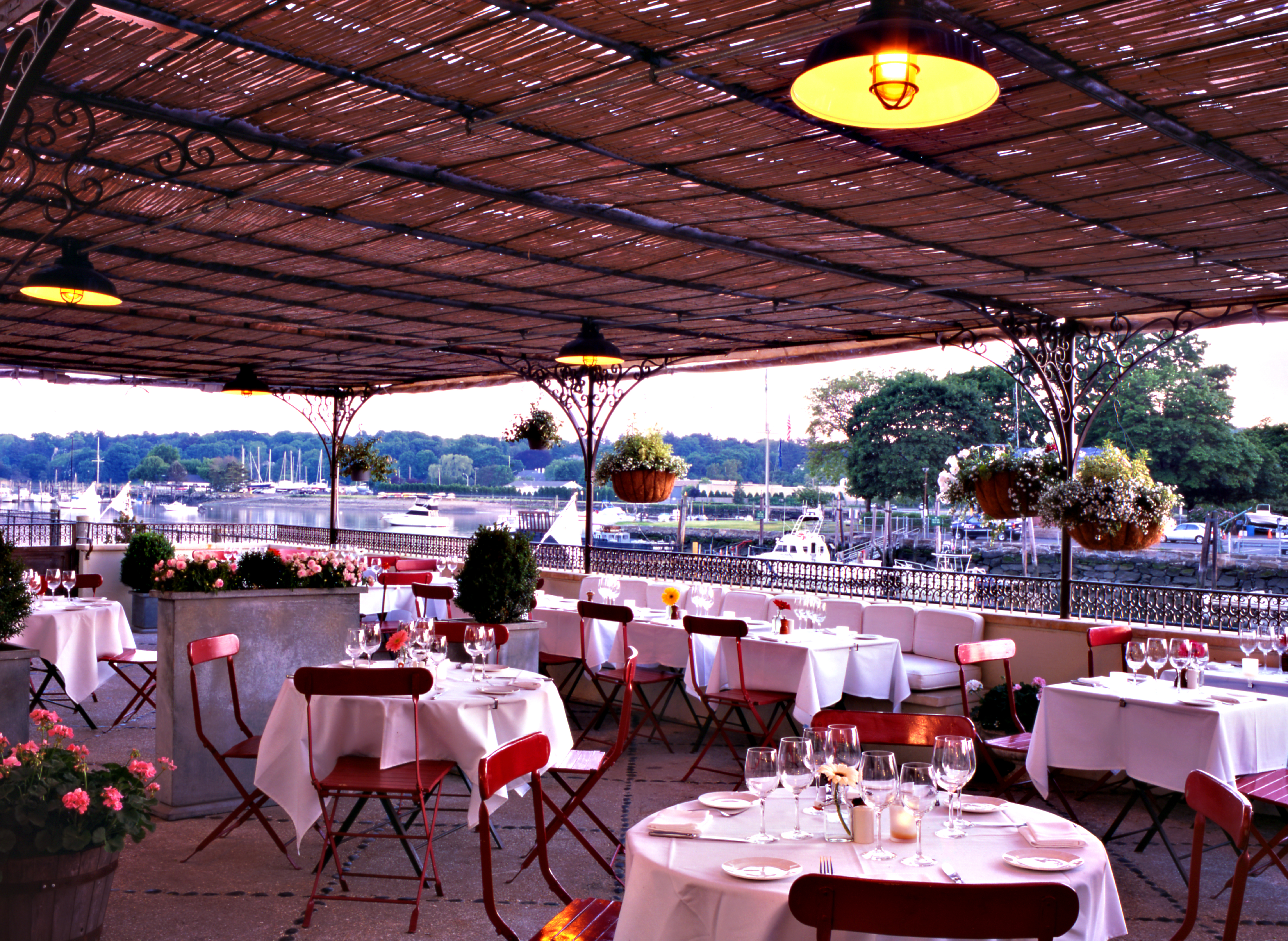 DELAMAR Greenwich Harbor