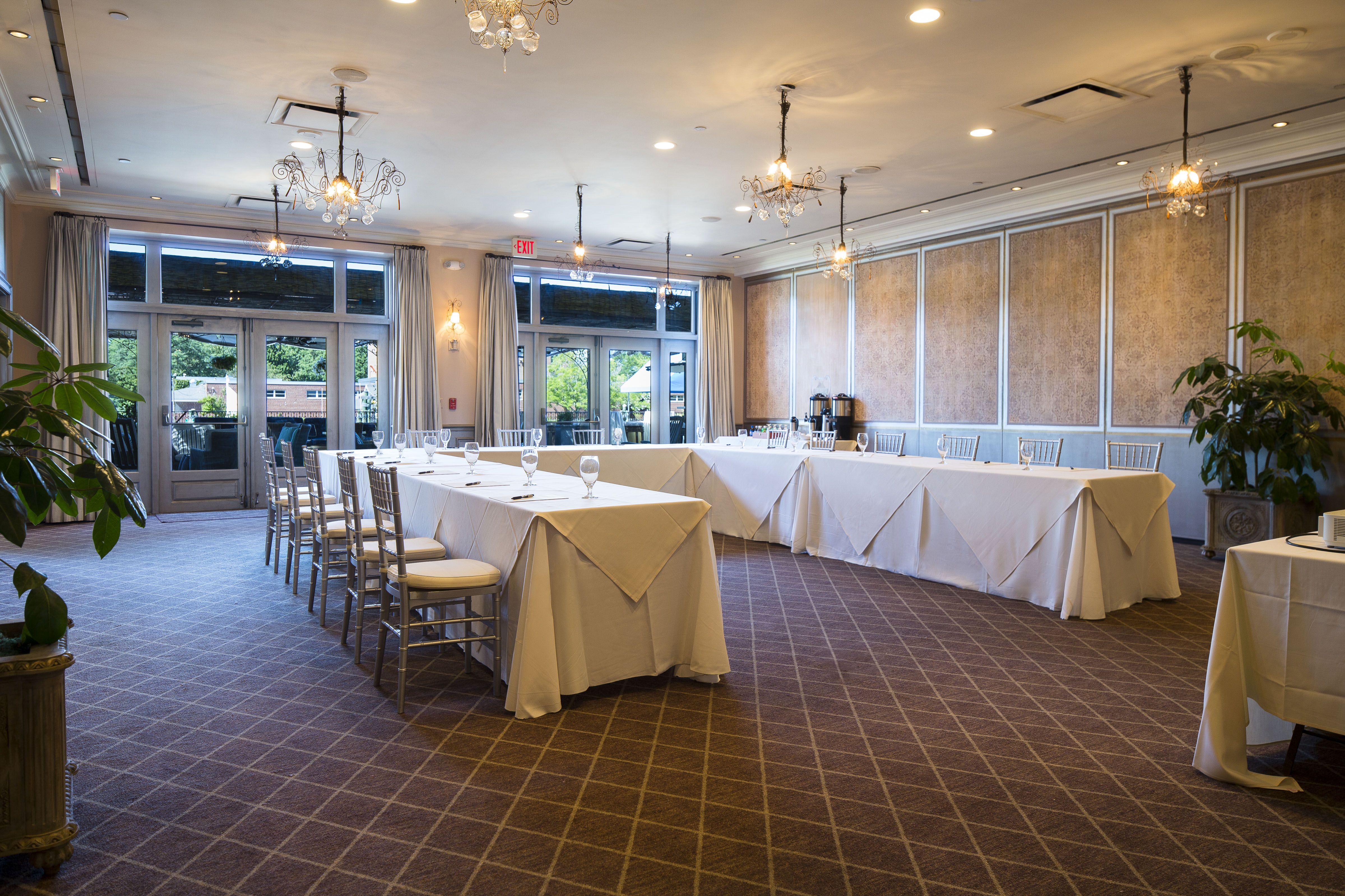 DELAMAR Greenwich Harbor