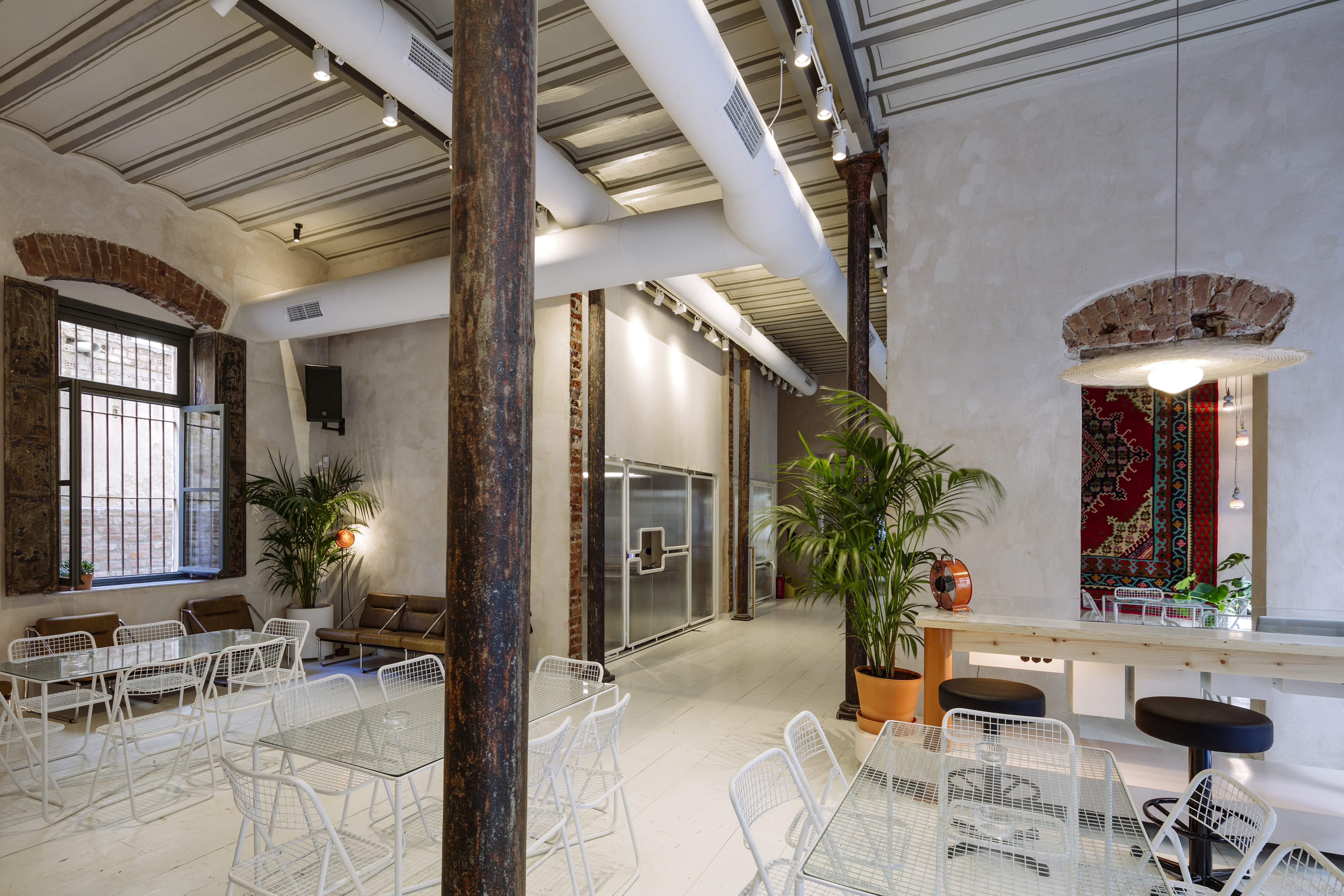 11-Ypsilon-Aug2017 Ypsilon