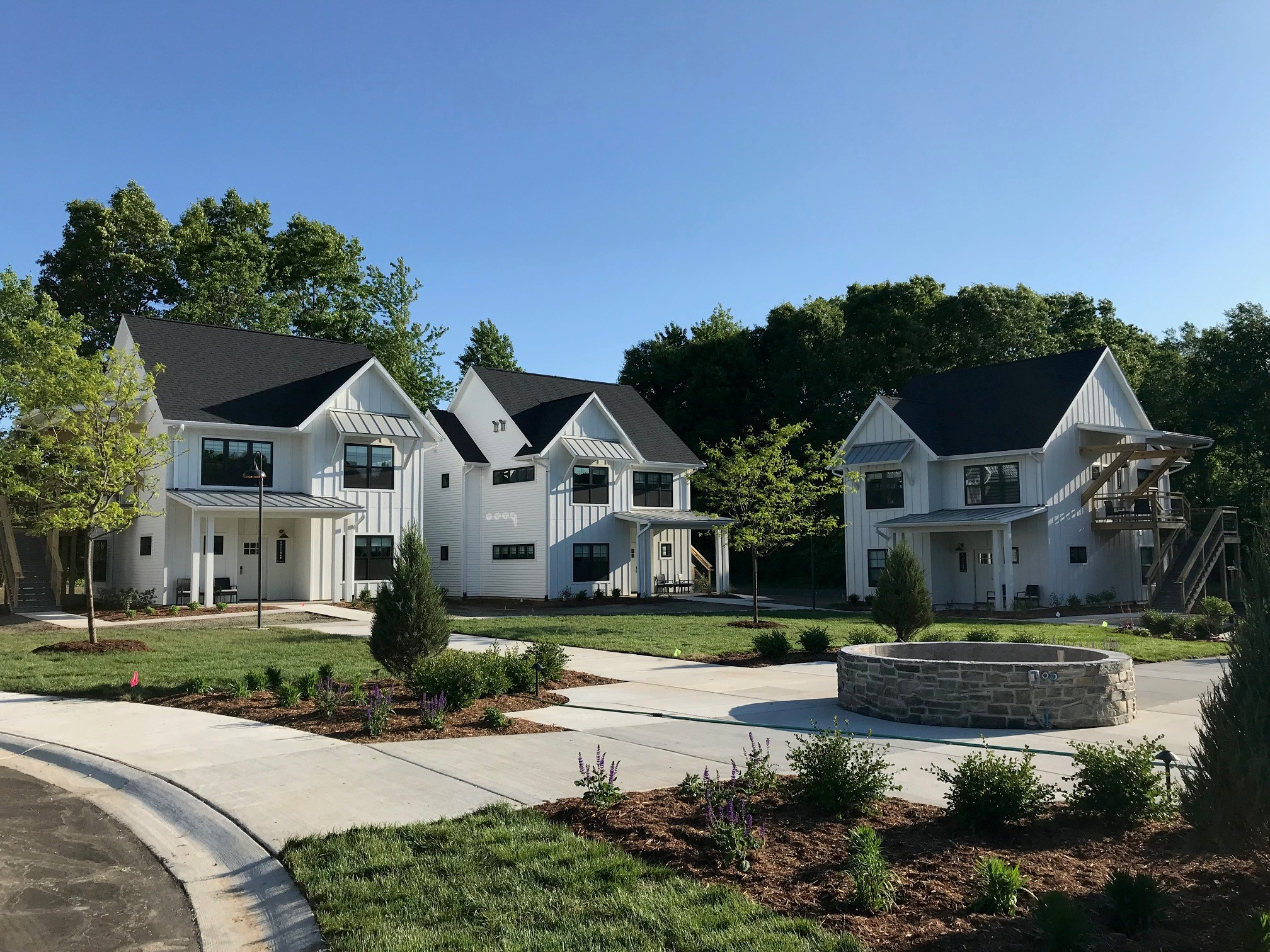 6 Cottages and grounds Bay Pointe