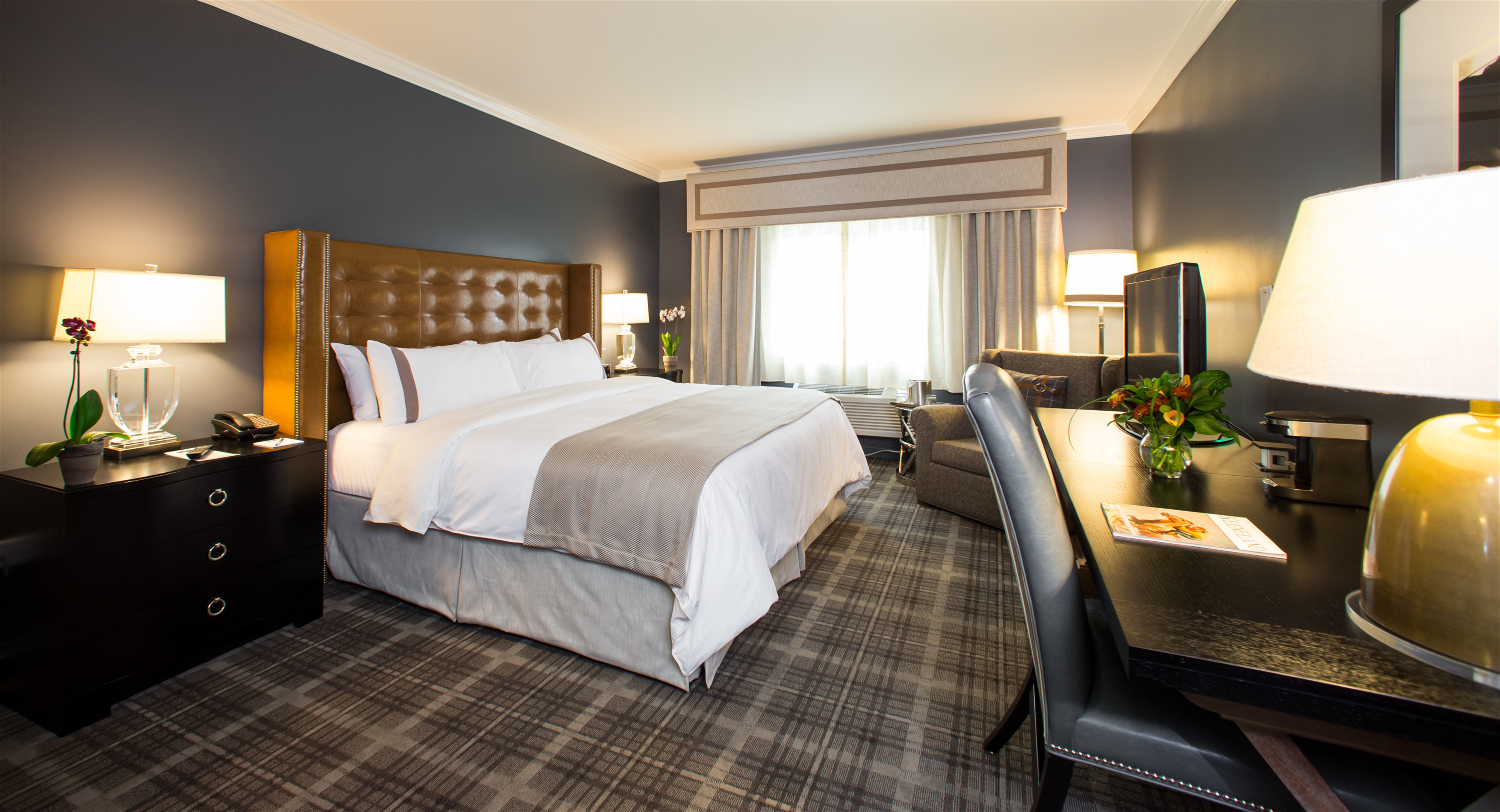 The Campbell House Curio Collection By Hilton