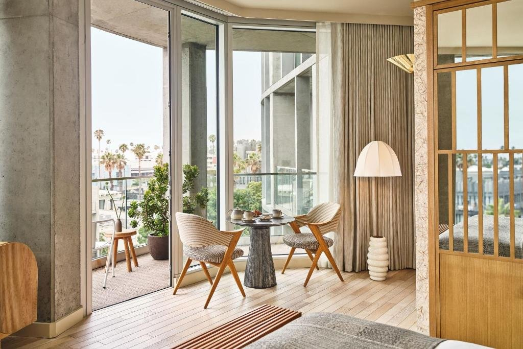 Santa Monica Proper Hotel