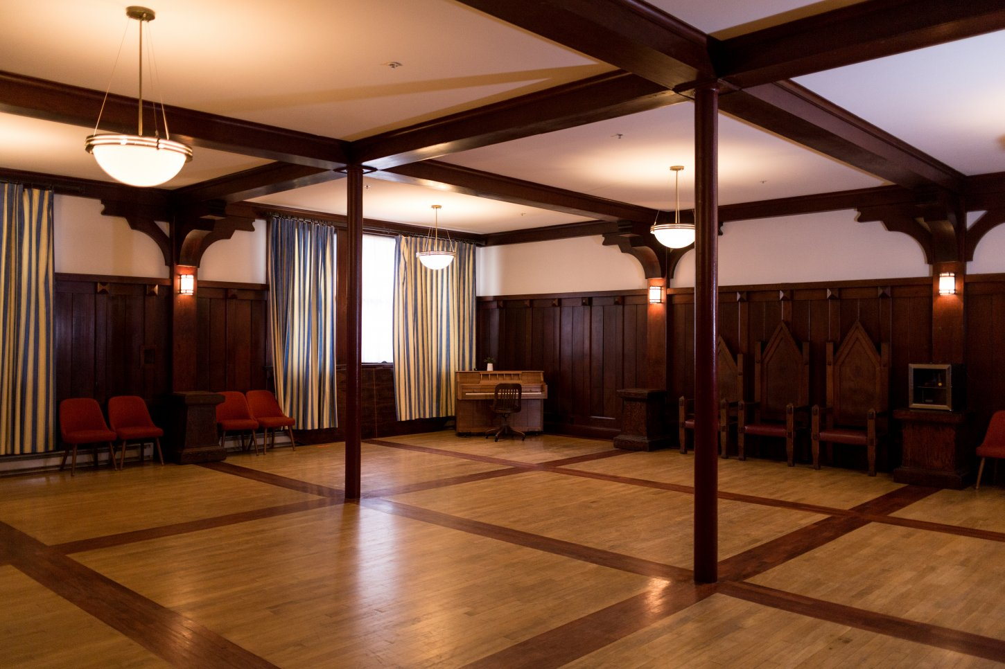 Odin (2) Swedish American Hall