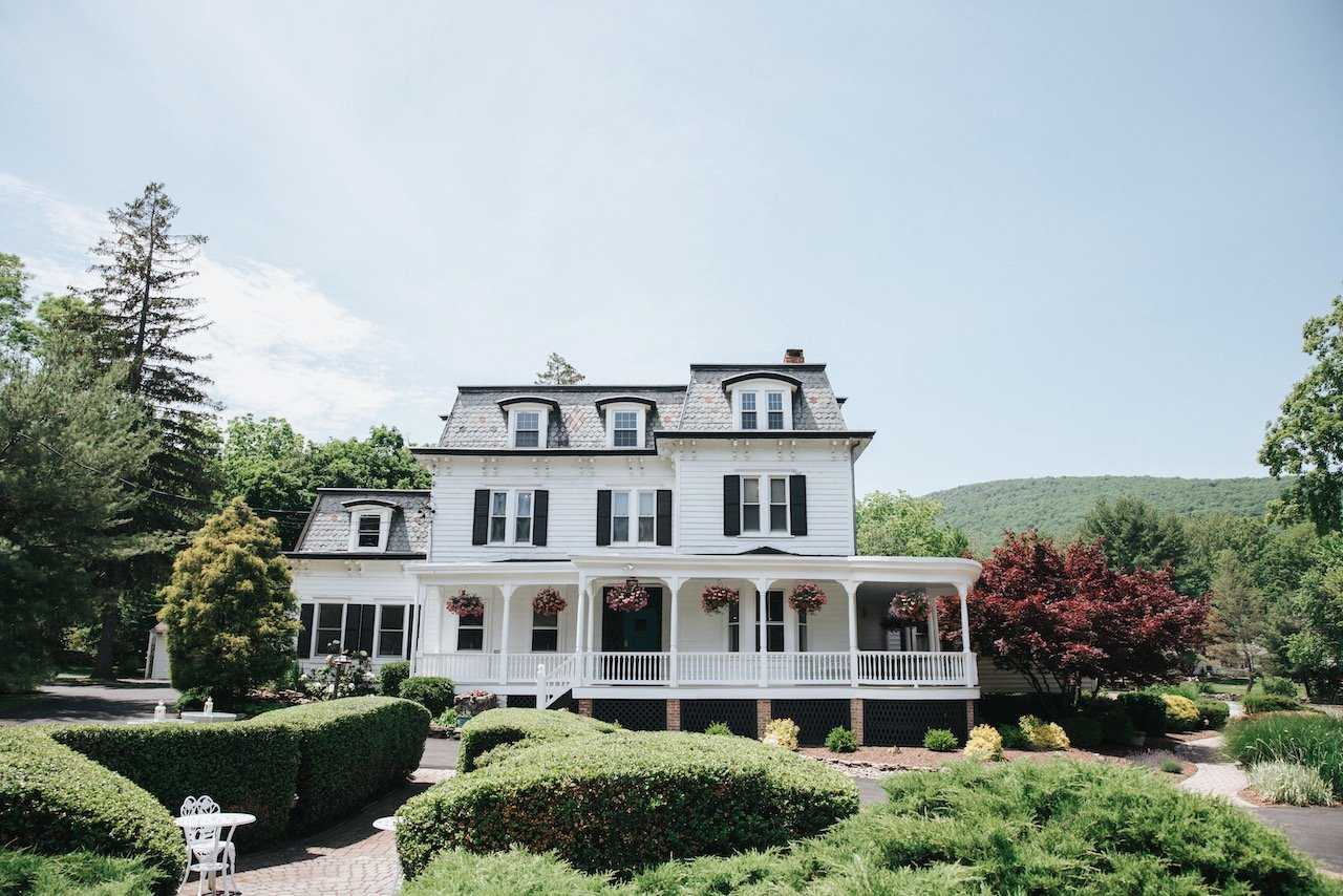 Mountainville_Manor - 01 Mountainville Manor