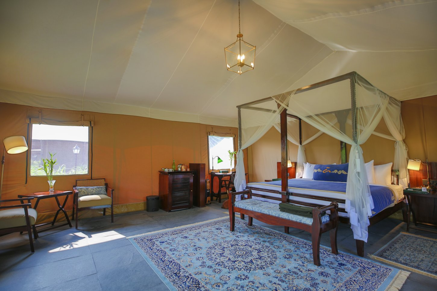 Luxury Tent - Interior Aalia Jungle Bandarjudh