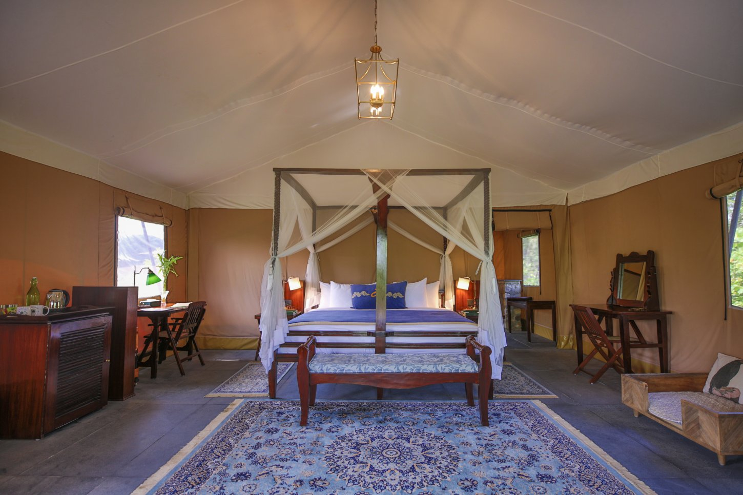 Luxury Tent - King bed Aalia Jungle Bandarjudh