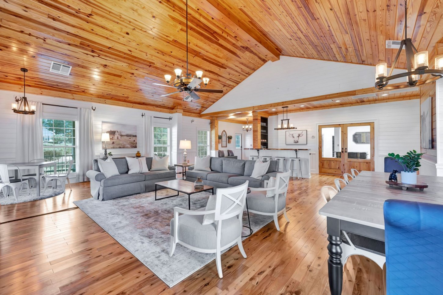 on-site-accommodations-living-room The Farm at Wolf Creek