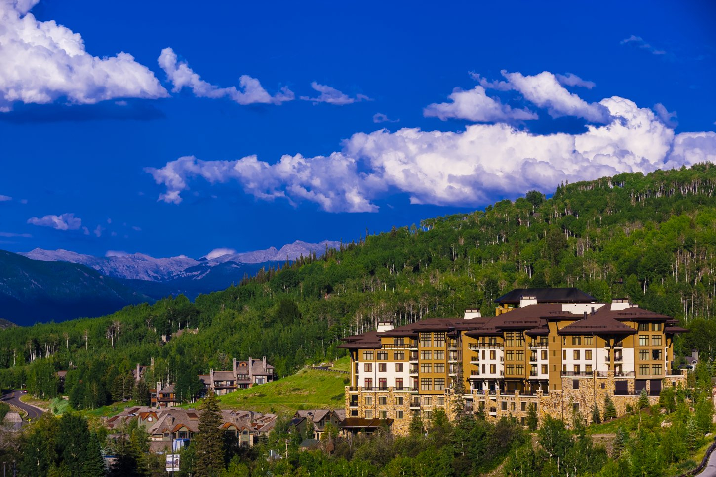 Summer exterior 1 Viceroy Snowmass