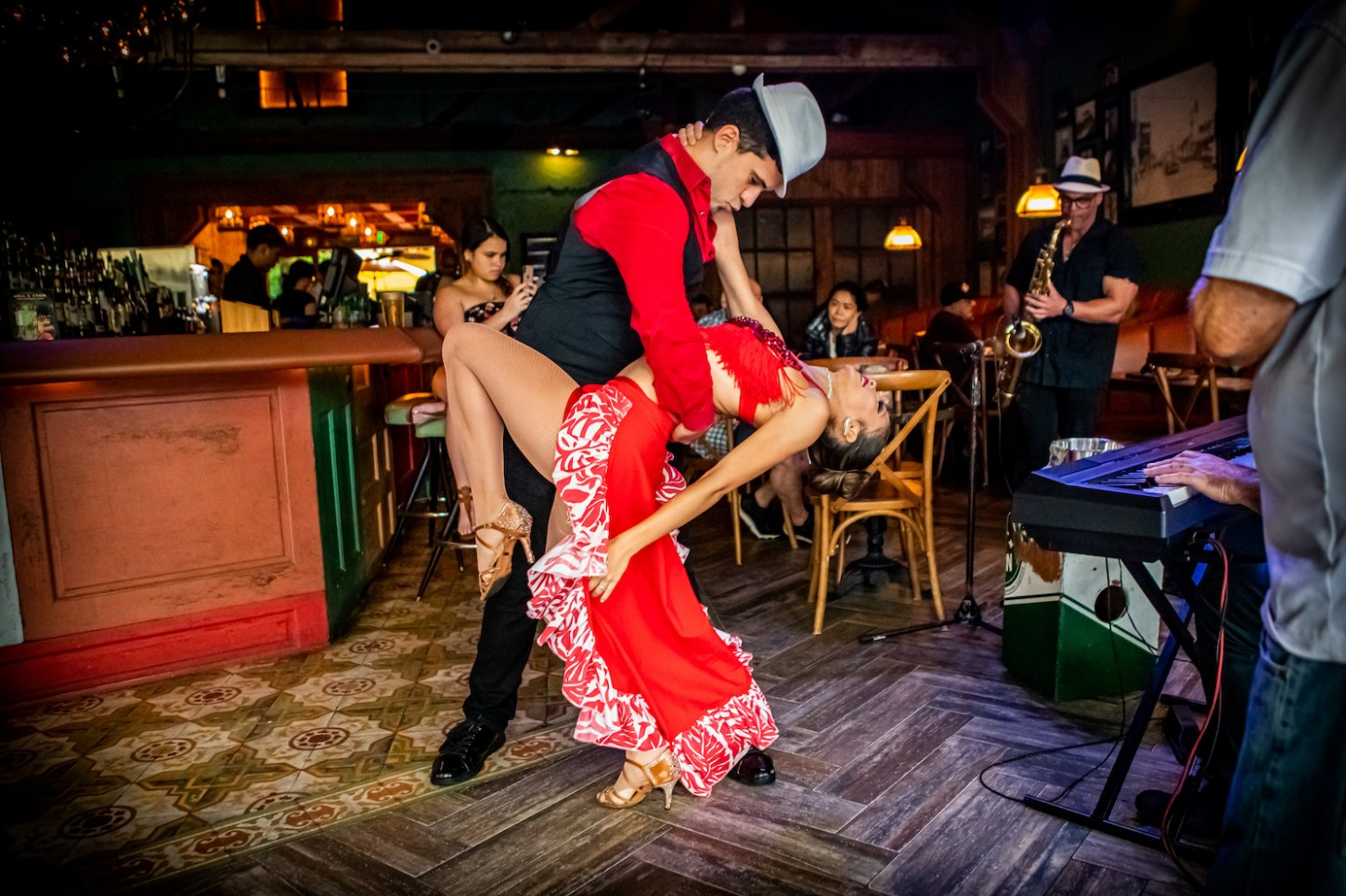 5G0A3818 Ball and Chain