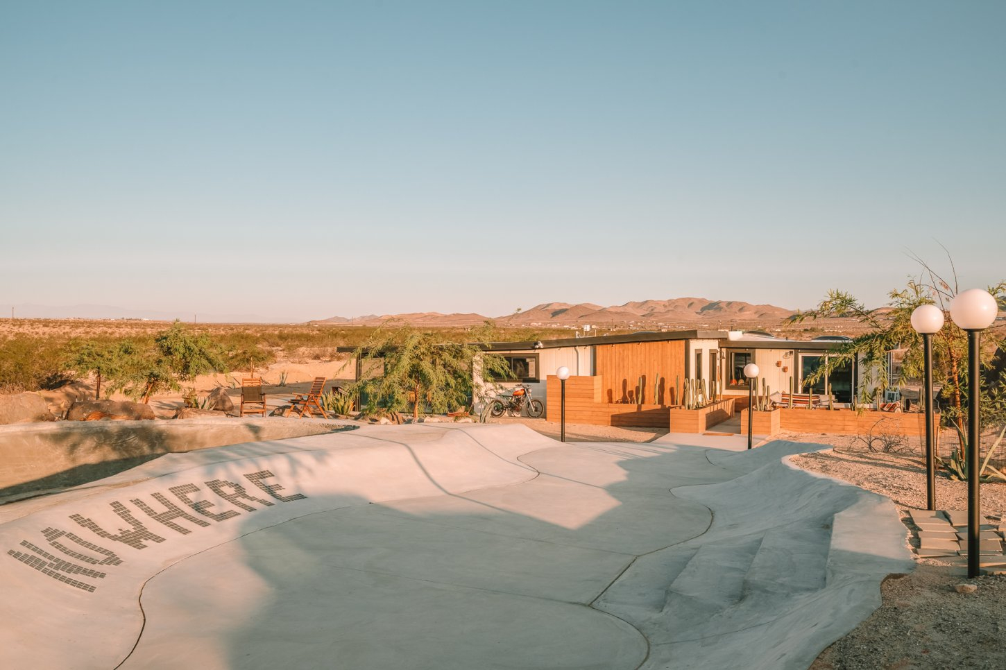 MLS Size-112 Nowhere California