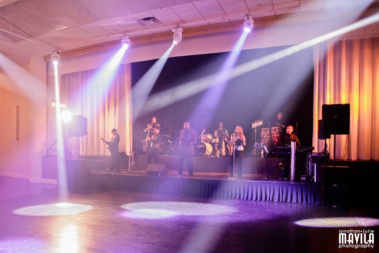 Libbi and Jeff Wedding Finals F0562 Emanuel Luxury Venue