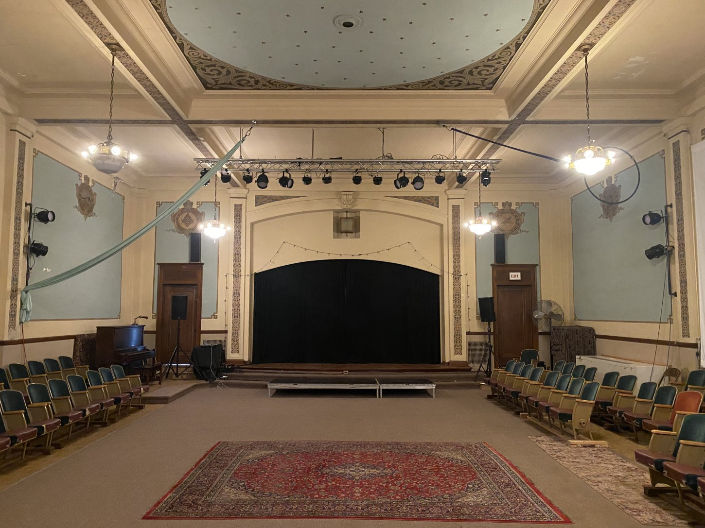 temple front (1) Temple Saint Paul