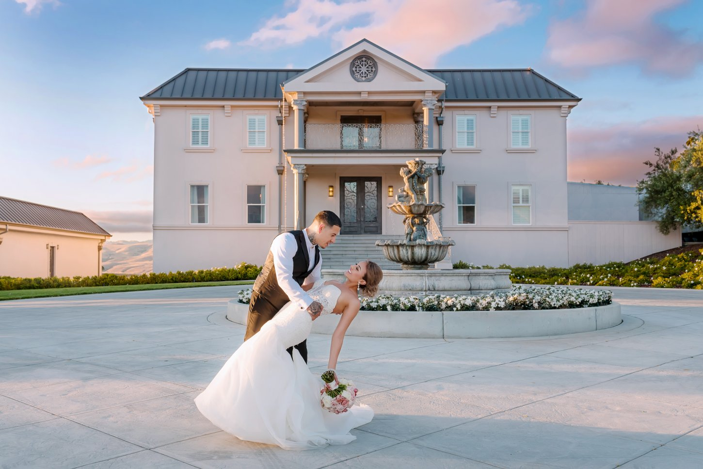 WHM_GlamFlashPhotography_2019_fountain dip Willow Heights Mansion