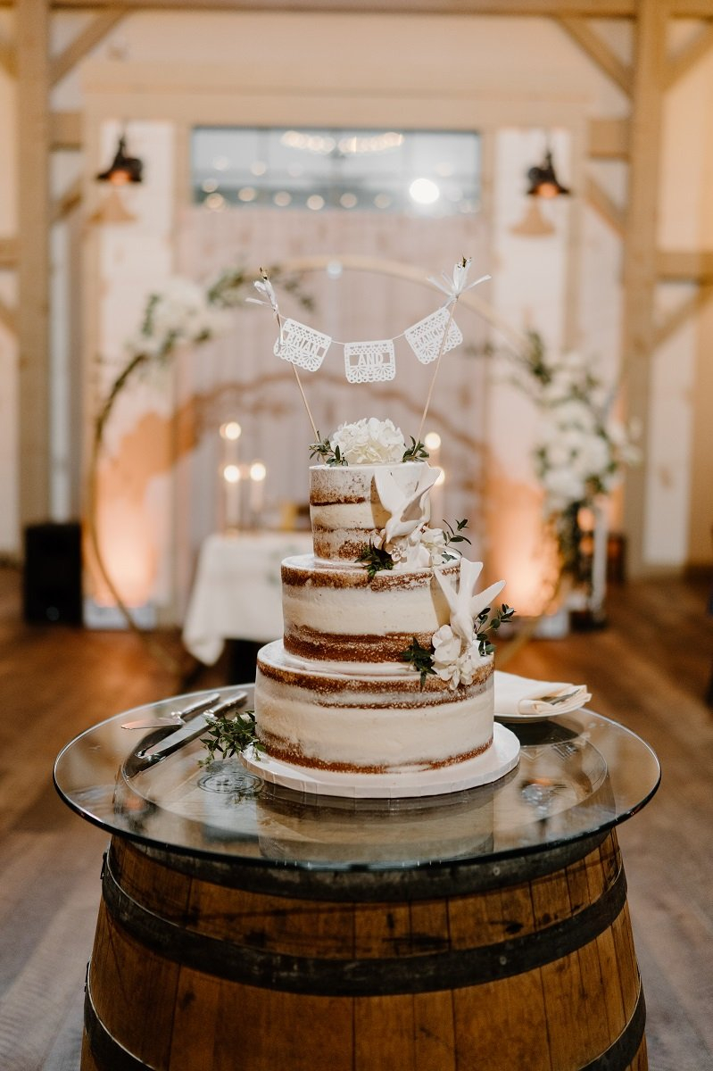 henry cotton photography - dessert - cake - barrel Grove at Briar Barn Inn